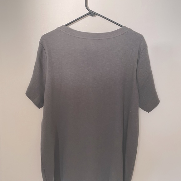 NWT Woman’s Duluth Trading 1X short sleeve ribbed T-shirt with buttoned v-neck‎ - Picture 4 of 5